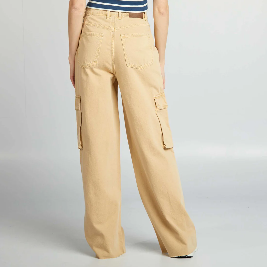 multiPocket wide leg jeans